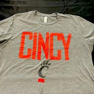 University of Cincinnati men’s large gray